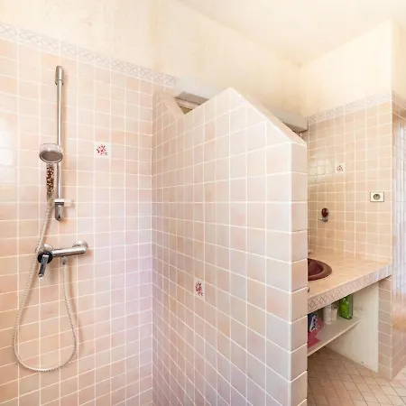 Вілла Maison De L'hubac Bleu By Interhome Ле-Лаванду